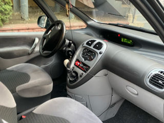 Citroen Xsara Picasso foto 7