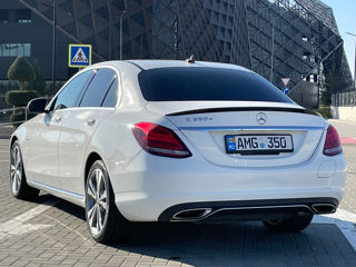 Mercedes C-Class foto 4