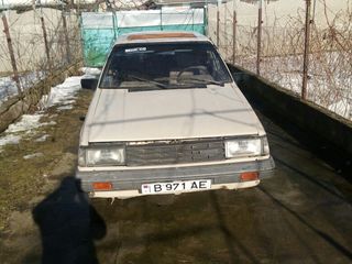 Nissan Sunny foto 1