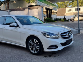 Mercedes E-Class foto 1