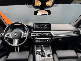 BMW 5 Series foto 10