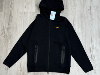 Nike nocta tech fleece black foto 1