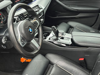 BMW 5 Series foto 10