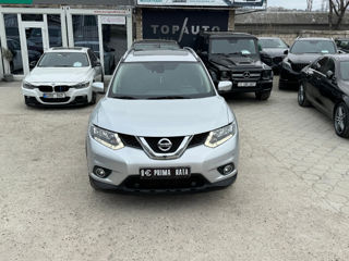 Nissan X-Trail foto 2