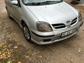 Nissan Almera Tino foto 4