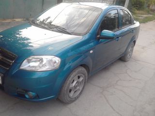 Chevrolet Aveo foto 2