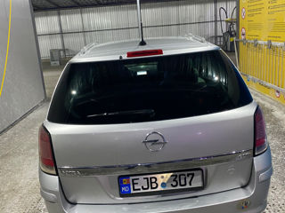 Opel Astra foto 2