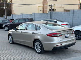 Ford Fusion foto 4