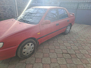 Nissan Sunny foto 4