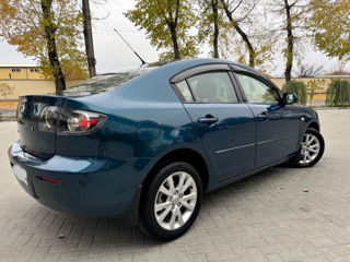 Mazda 3 foto 2