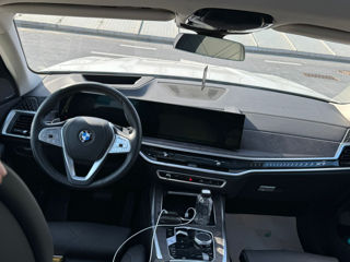 BMW X7 фото 9