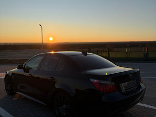 BMW 5 Series foto 9