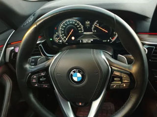 BMW 5 Series foto 8