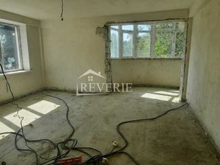 Se vinde apartament cu 3 camere,90m2 . Bloc nou, Regiunea Jubileu,garaj-66000 euro foto 2