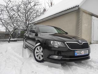 Skoda Superb foto 1