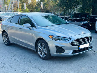 Ford Fusion foto 2