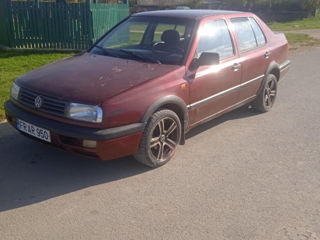 Volkswagen Vento foto 7