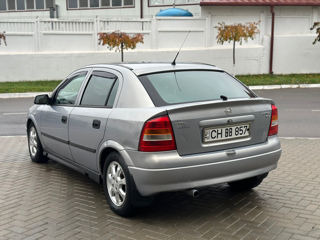 Opel Astra foto 6