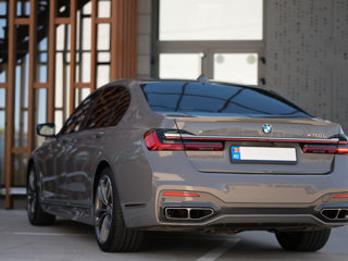 BMW 7 Series foto 7