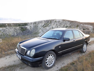 Mercedes E-Class foto 3