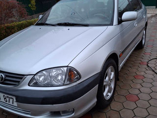 Toyota Avensis foto 7