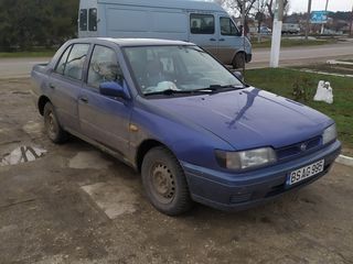 Nissan Sunny foto 4