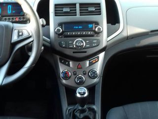 Chevrolet Aveo foto 8