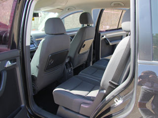 Volkswagen Touran foto 8