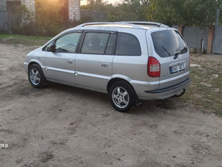 Opel Zafira foto 7