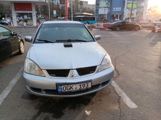 Mitsubishi Lancer foto 4