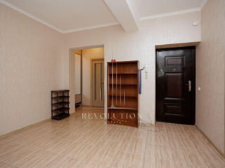 Apartament cu 2 camere, 74 m², Botanica, Chișinău foto 19