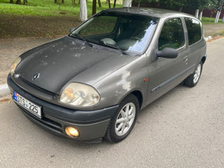 Renault Clio foto 4