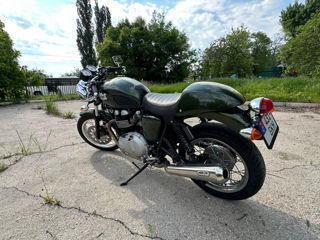 Triumph Thruxton 900 foto 2