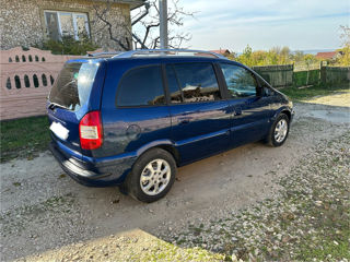 Opel Zafira foto 4