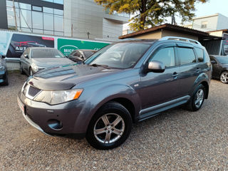 Mitsubishi Outlander foto 1