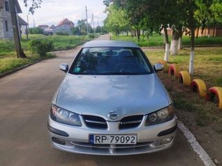 Nissan Almera foto 2