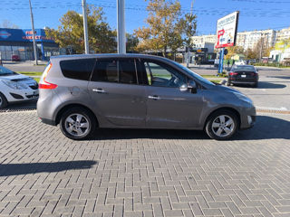 Renault Grand Scenic foto 2