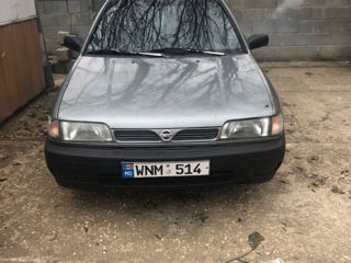 Nissan Sunny foto 5