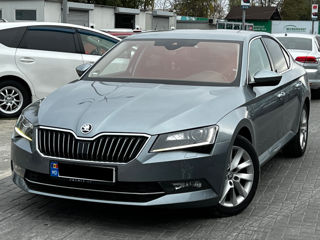 Skoda Superb фото 1