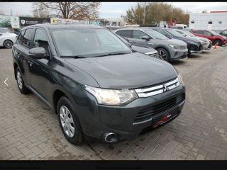 Mitsubishi Outlander foto 3