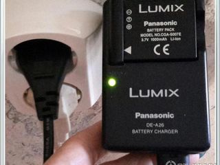 Зарядное устройство Panasonic DE-A26+аккумулятор foto 1