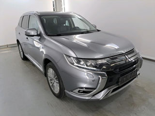 Mitsubishi Outlander foto 1