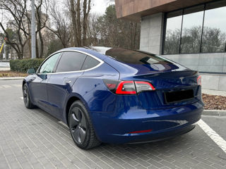 Tesla Model 3 foto 3