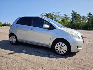 Toyota Yaris foto 2