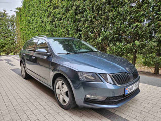 Skoda Octavia foto 1