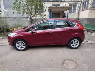 Ford Fiesta foto 10