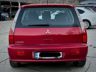 Mitsubishi Lancer foto 2