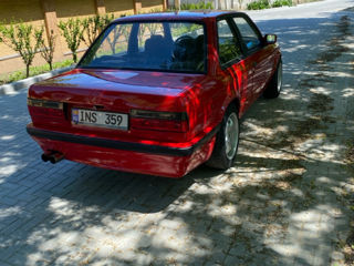BMW 3 Series фото 6