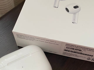 AirPods 3.  2500.