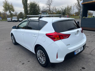 Toyota Auris foto 4